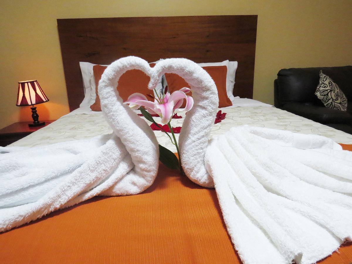 Victtorios Hotel Сатипо Экстерьер фото